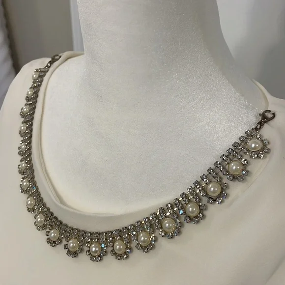 Cream sleeveless dress blouse w/detachable necklace.  Size L, never worn. - Picture 2 of 5